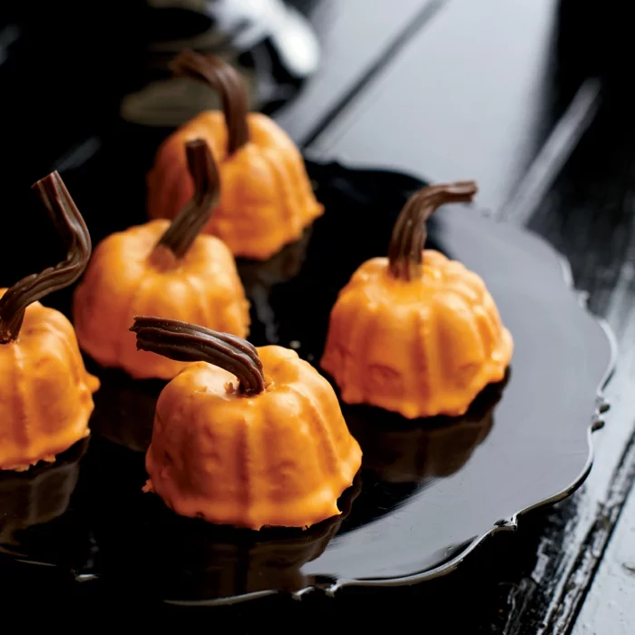 halloween essen mini kuchen backen schöne ideen