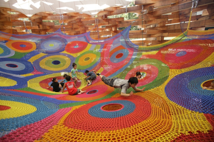 kinderspielplatz aus strickwaren in tokio