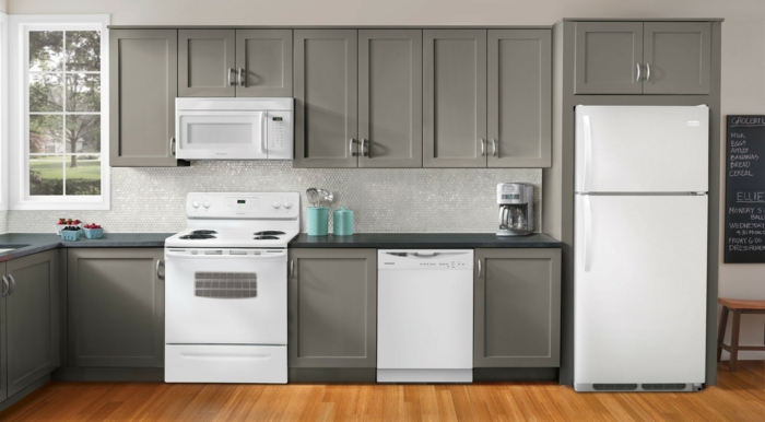 küche gestalten ideen moderne küchenmöbel weiße kühlschränke