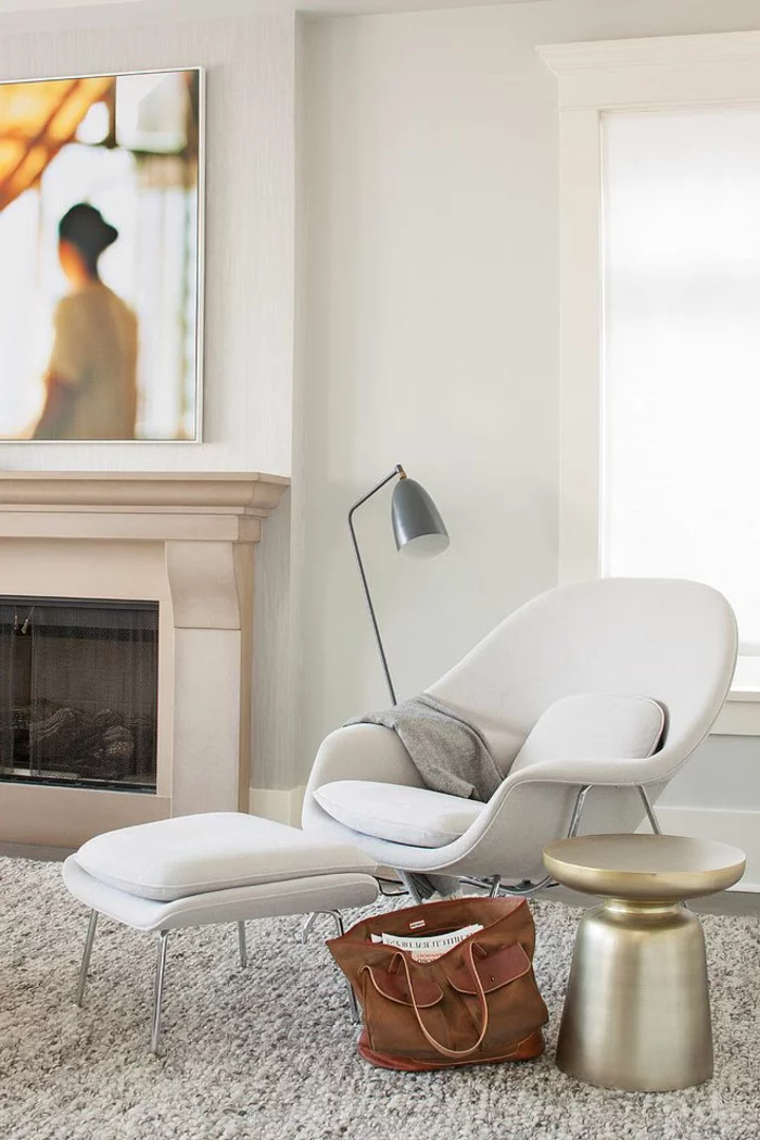 moderne sessel weißes design hocker wohnzimmer kamin
