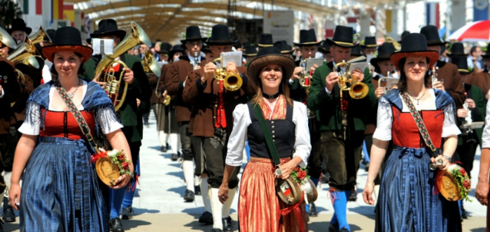 nationalfeiertag in österreich festliche parade