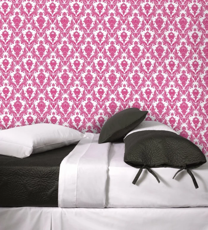 schlafzimmer tapeten ideen rosa muster ornamente