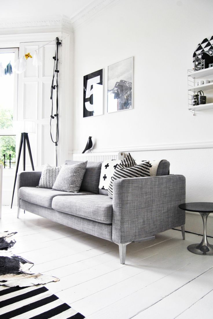 sofa kaufen hellgrau skandinavisch skandinavisches wohnzimmer streifenteppich
