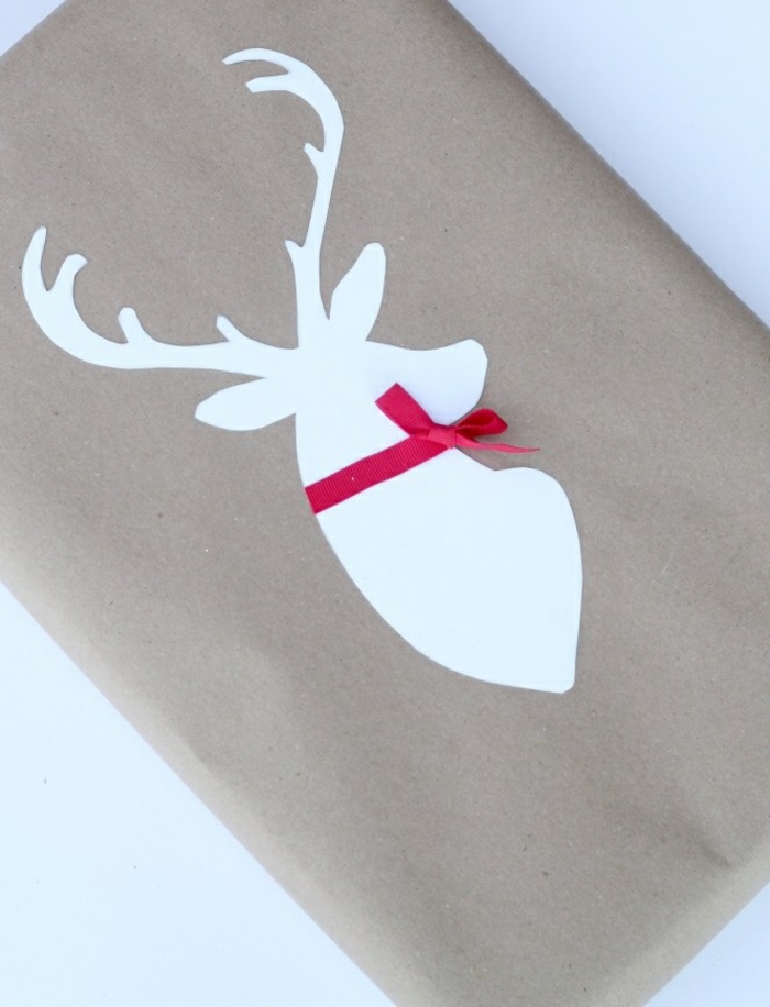Weihnachtsgeschenke verpacken geschenk verpacken geschenke schön verpacken mit elch ausschnitt