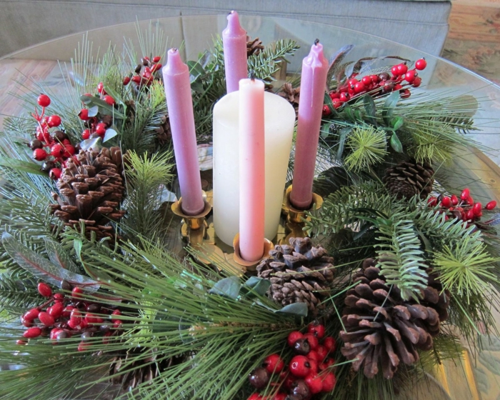 adventskranz traditionell dekoideen weihnachten kerzen farben bedeutung