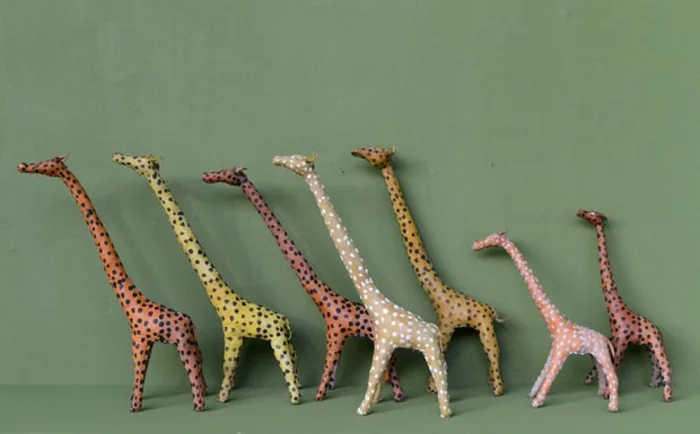 einrichtung kinderzimmer Agnès Emery giraffen grüne wandgestaltung