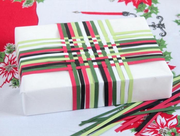 geschenke verpacken geschenk verpacken geschenke schön verpacken geschenk biene braun gruen-farbig
