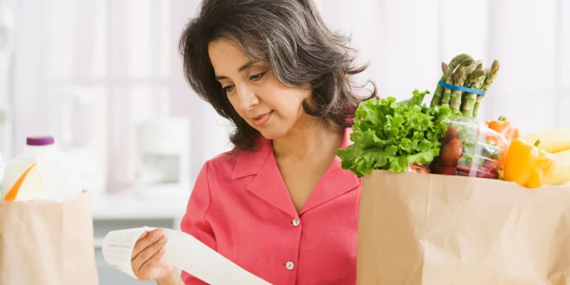 gesunde lebensmittel kaufen frauen Ernährung umstellen