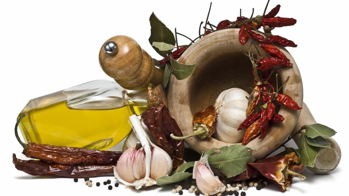 gewürze online gesund kochen mediterrane küche knoblauch lorbeer olivenöl