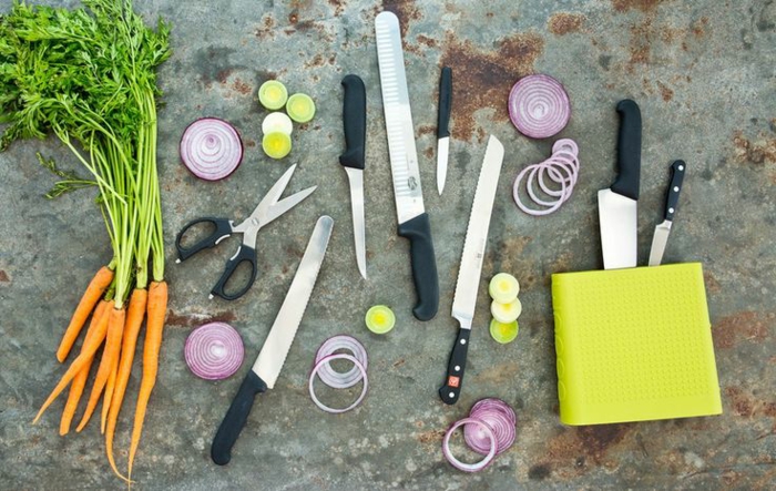 gute-Küchenmesser-und-Küchenutensilien-Messerset-Test