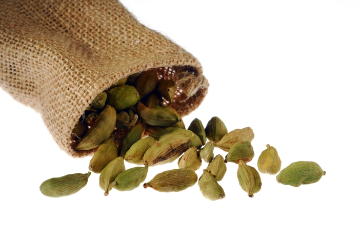 Elettaria cardamomum aromatisch gesund jutesäcke aufbewahrung