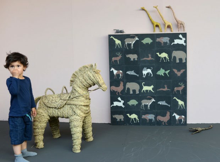 kinderzimmer einrichten Agnès Emery keramikfliesen giraffen deko