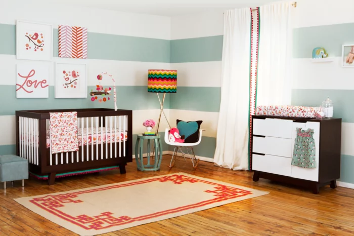 kinderzimmer einrichten frische farben muster babybett