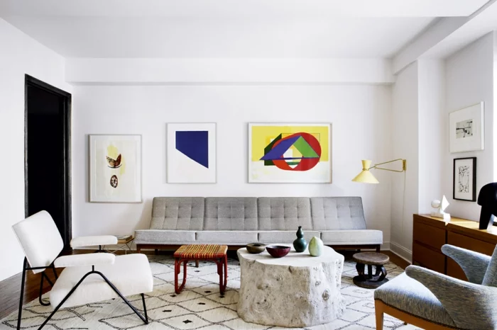 kleines wohnzimmer einrichten retro möbel geometrische muster wandkunst