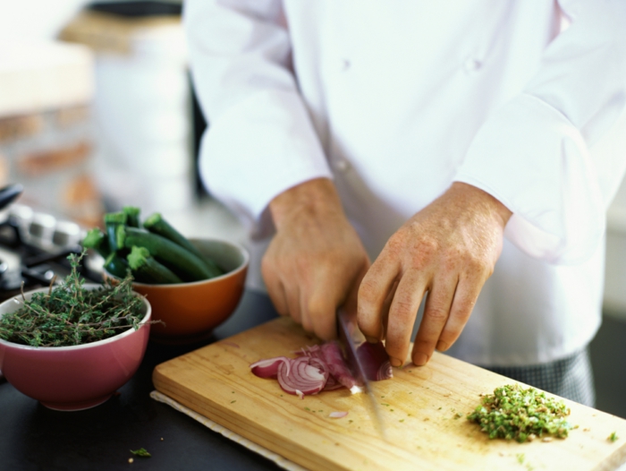 profi kochmesser test gute küchenmesser salat schneiden