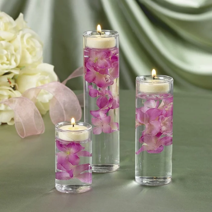 romantisch wohnen dekorieren glasschalen schwimmende kerzen orchideen kunstblumen