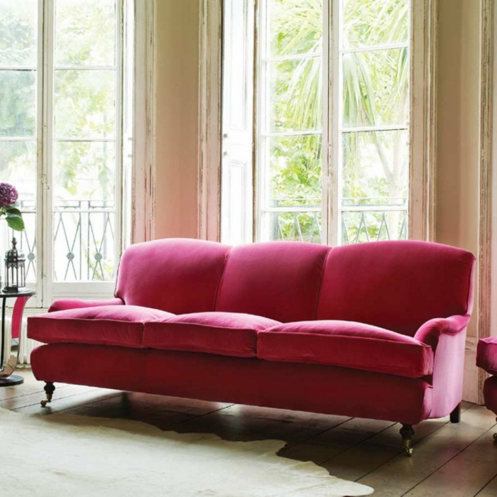 schöne sofas englisches sofa krasses rot weißer teppich wohnzimmer