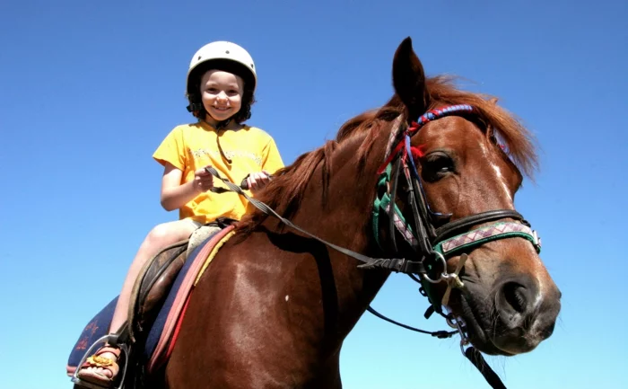 sportarten für kinder reiten pferd mächen