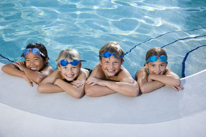 sportarten für kinder schwimmen schwimmbad