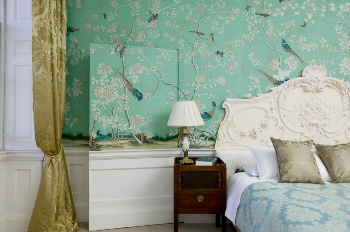tapete vintage grün wald gardinen golden schlafzimmer gestalten