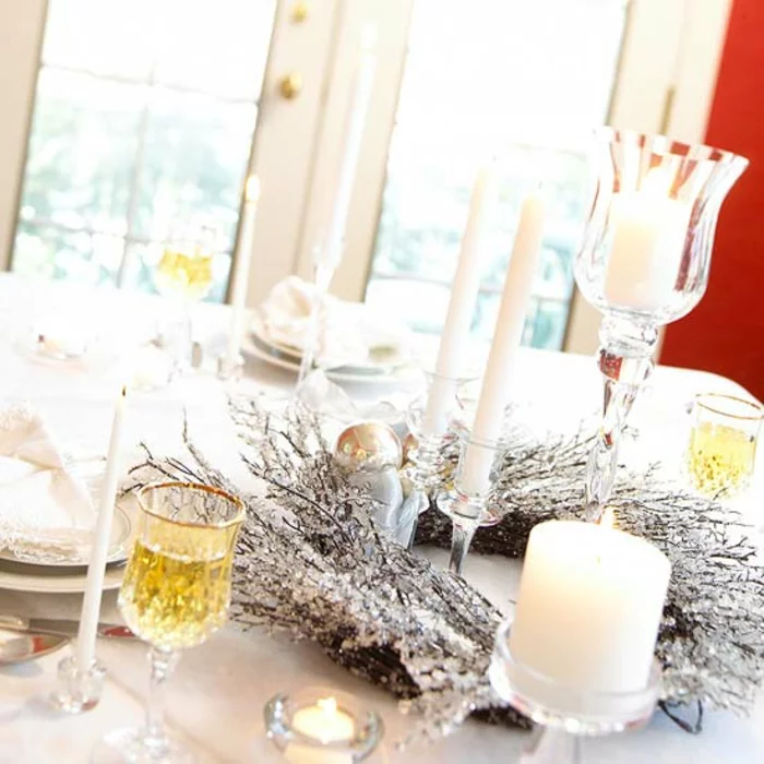 Adventsgestecke Bilder festliche Tischdeko Weihnachten Adventskranz basteln