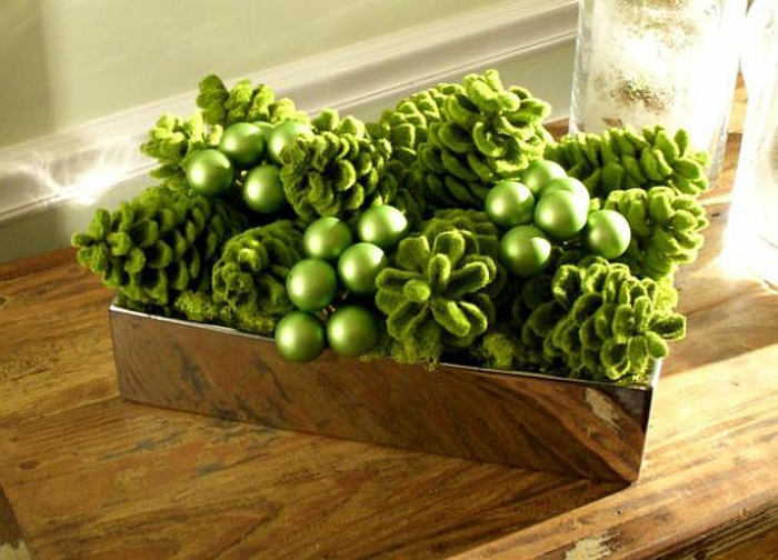 Adventsgestecke Bilder festliche Tischdekoration in Grün