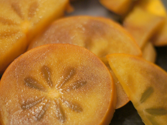 kaki essen sharonfrucht stückchen khaki  vitamine rezepte scheiben