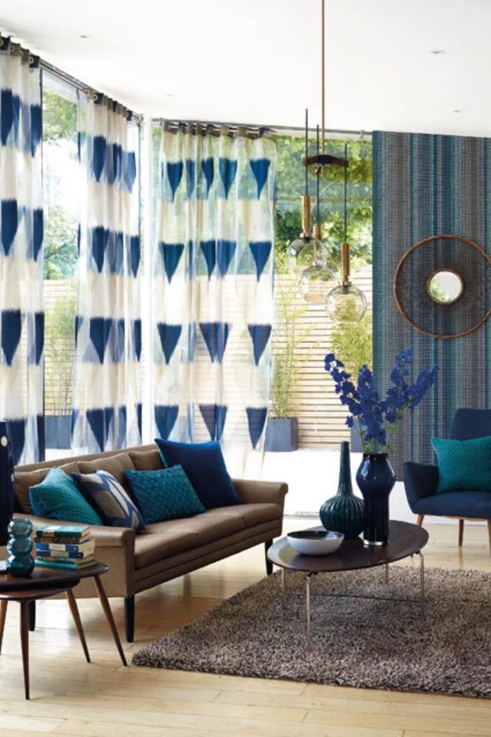 Raumgestaltung Ideen Wohnzimmer Möbel Braun Blau Farbmischung