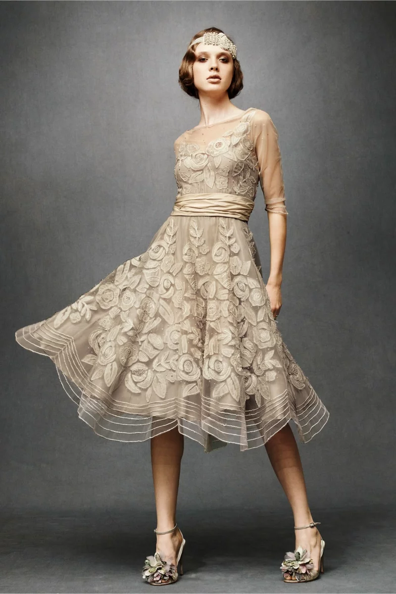 Vintage Kleider 30er Mode Vintage Hochzeitskleider cremefarbig