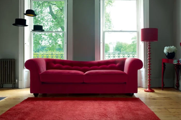 Wohnraumgestaltung modernes Wohnzimmer Sofa Rot