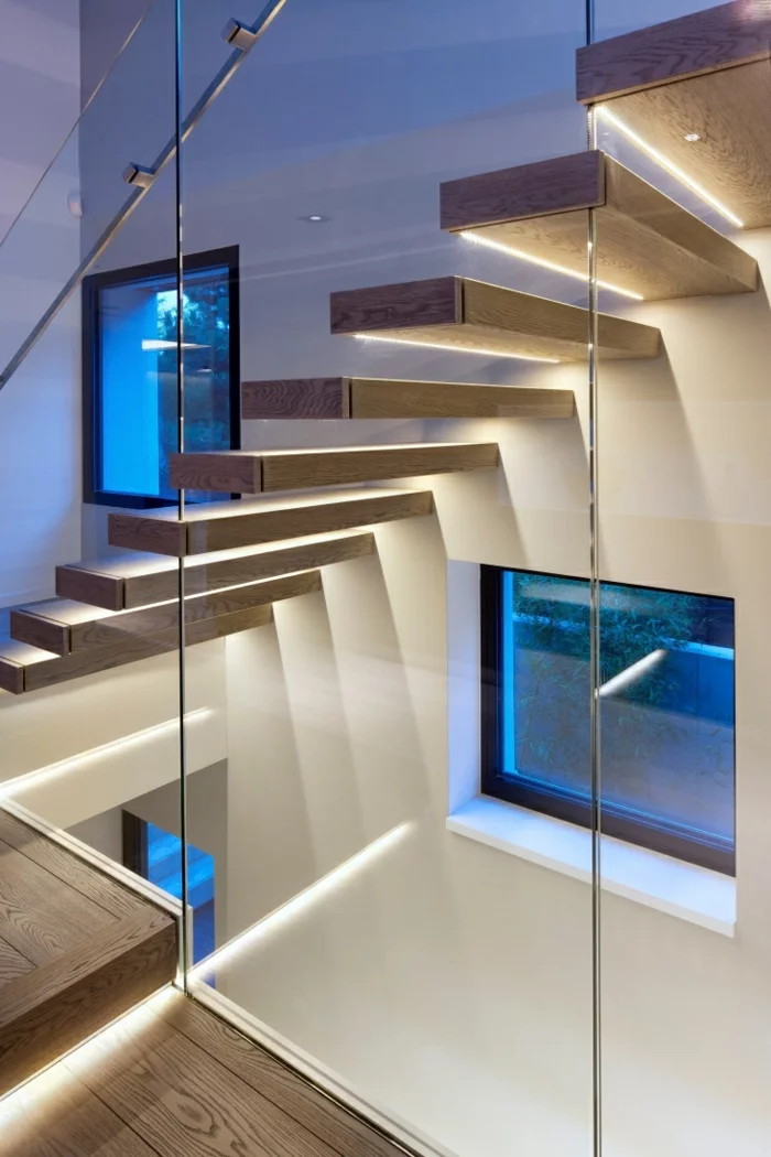 dekoideen beleuchtung eingebaute led lichter treppenhaus stufen treppengeländer