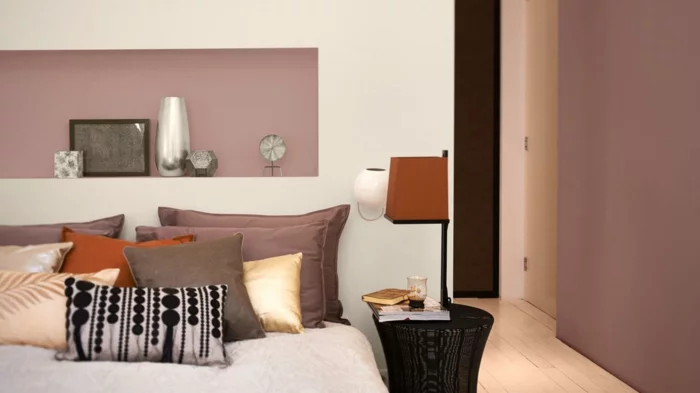 farbgestaltung schlafzimmer wandfarbe lachs weiß neutrale farben wanddekoration