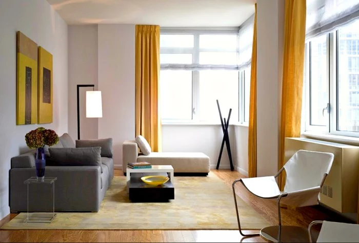 farbgestaltung wohnzimmer helle wände gelbe gardinen