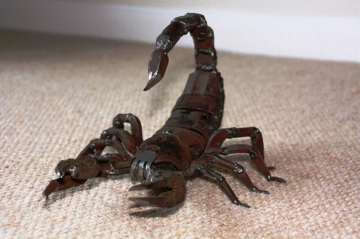 recycling basteln metall figur insekten skorpion