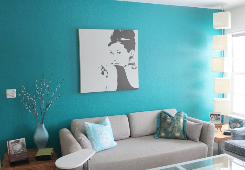 schöne wandfarbe türkis blau wohnzimmer wandfarben trends audrey hepburn