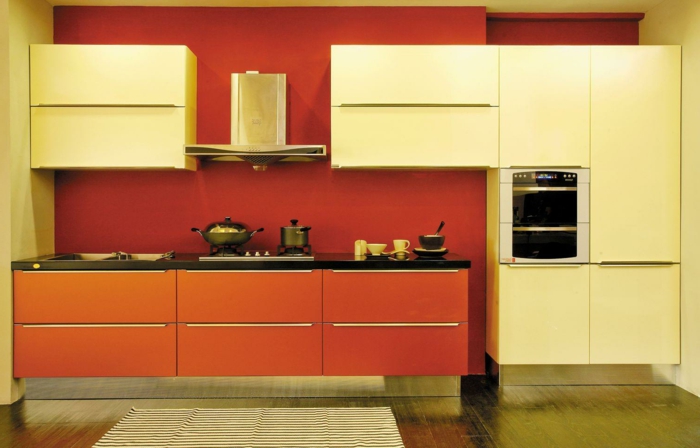 wände streichen ideen küche rote wandgestaltung orange küchenschränke küchendesign ideen