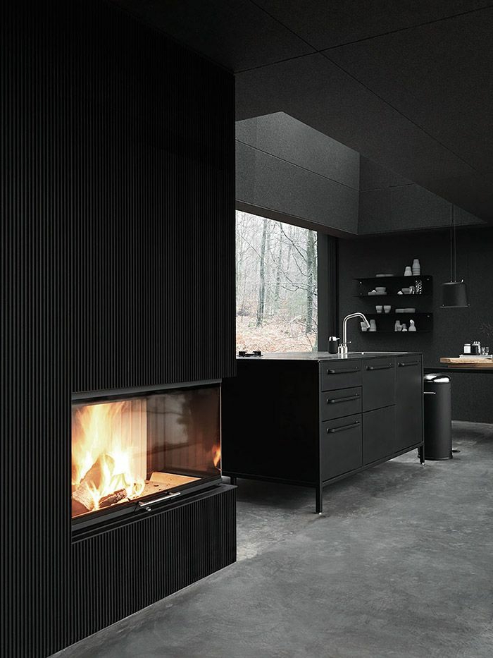 wandfarben ideen schwarze wandfarbe küche kücheninsel kamin
