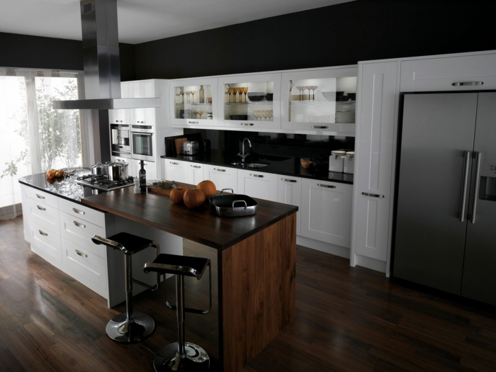 wände streichen ideen wohnideen küche schwarze wandfarbe weiße küchenschränke