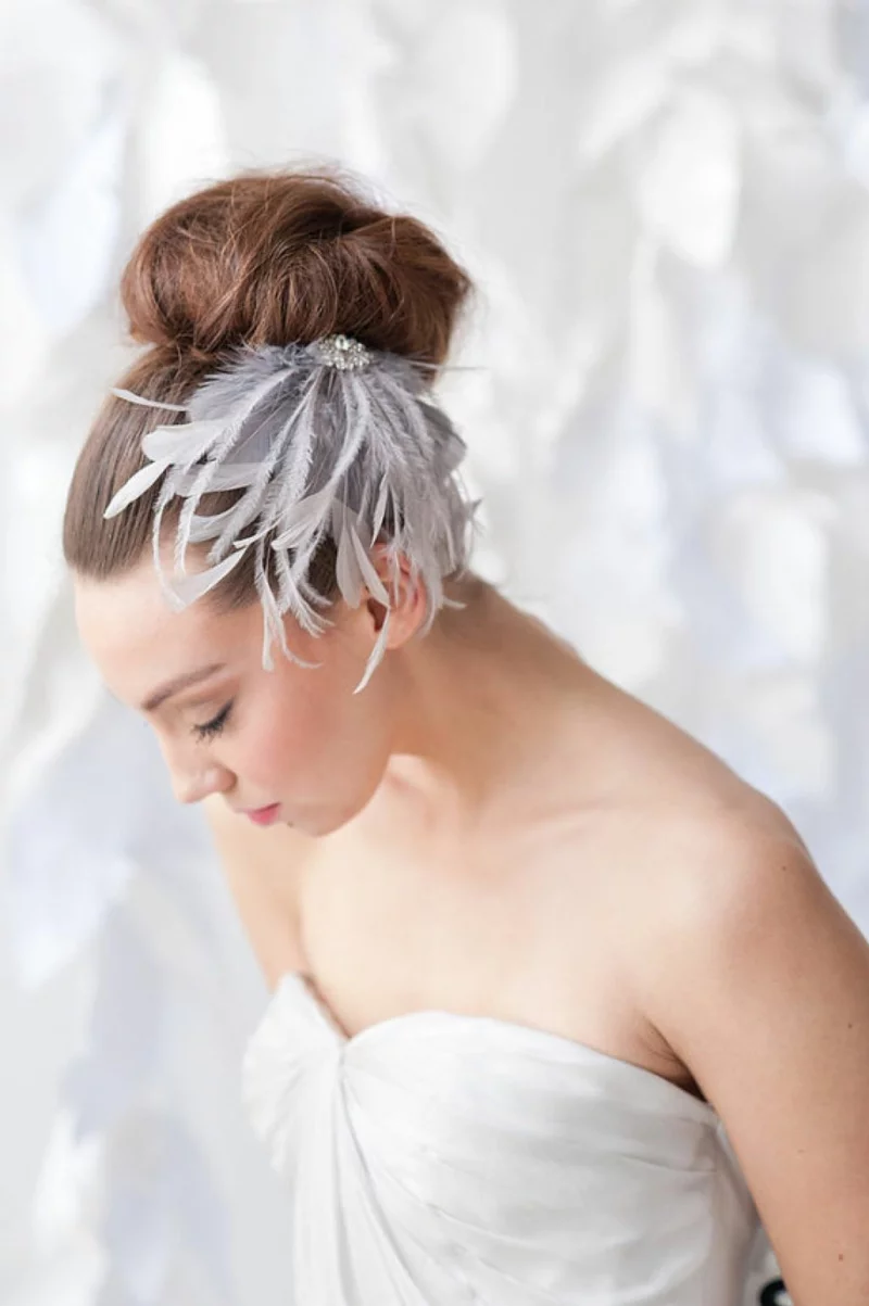 Haarschmuck Braut romantische Hochsteckfrisur Hochzeitsfrisuren Ideen