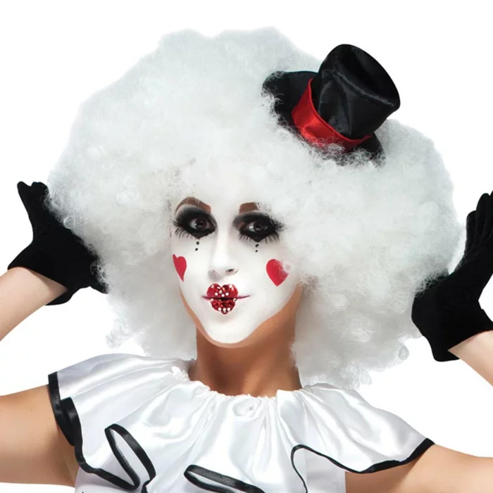 clown schminken professioneles up weiße perücke locken rote herzen