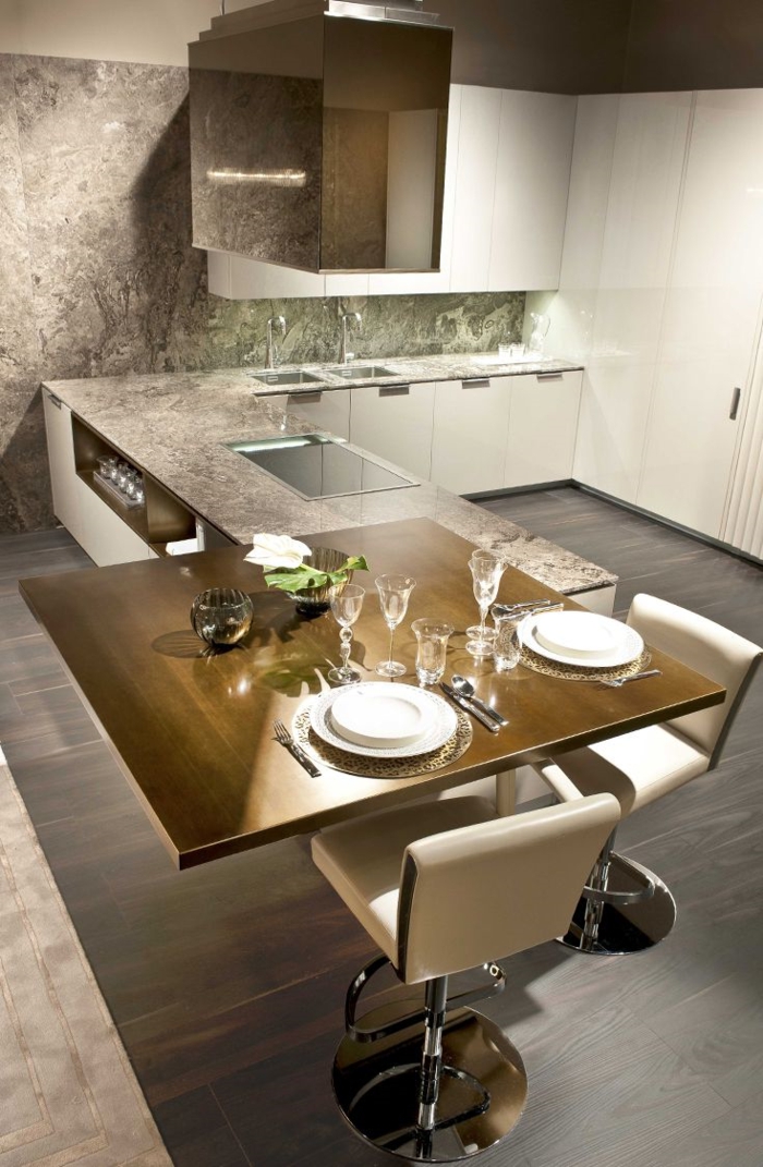 einrichtungsideen kueche modern wohnen esstisch kücheninsel stühle leder weiß arbeitsfläche marmor