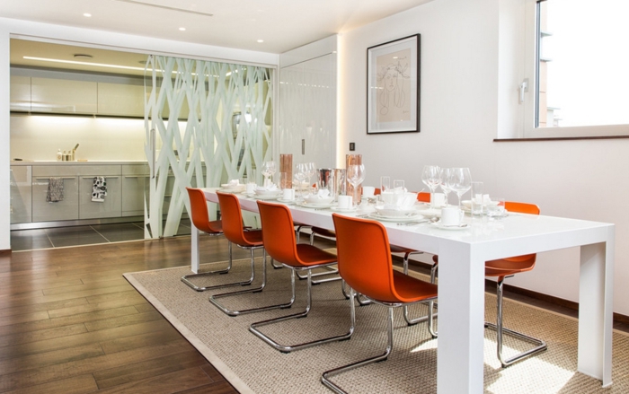 einrichtungsideen küche einrichtungstipps modern stühle freischwinger metall orange plastik esstisch weiß