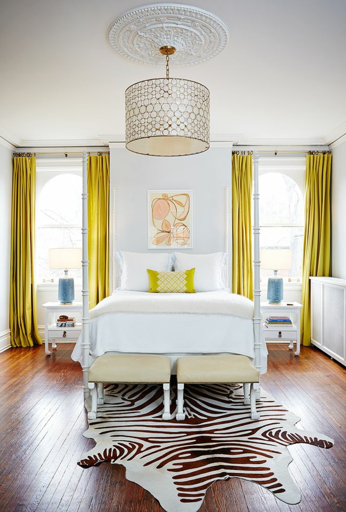 gardinen blickdicht wohnideen schlafzimmer gelbe vorhänge zebra teppich
