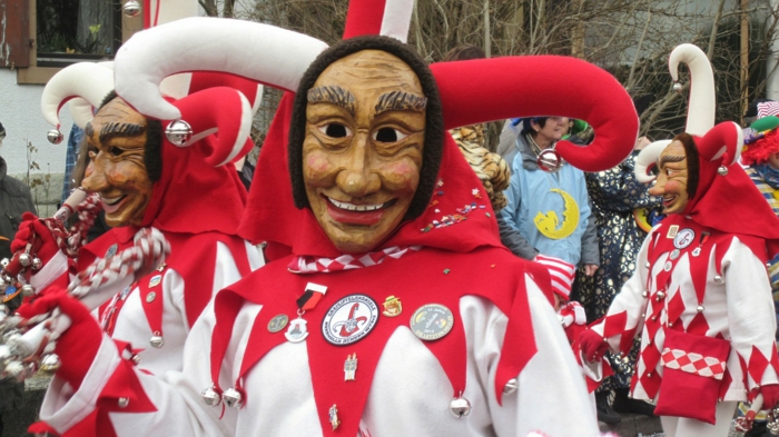  kostüme karnevalskostüme logo koeln klowns narren kostüme karneval umzug rot weiß