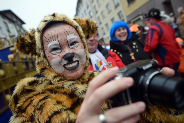 kostüme karnevalskostüme logo koeln klowns narren kostüme karneval umzug tiger