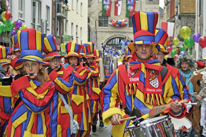karneval kostüme karnevalskostüme logo koeln klowns narren kostüme karneval umzug