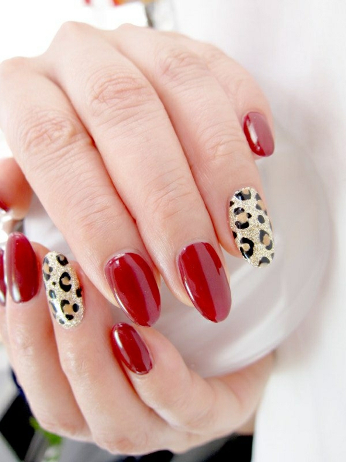 nageldesign rot nagellack leopard schönheit