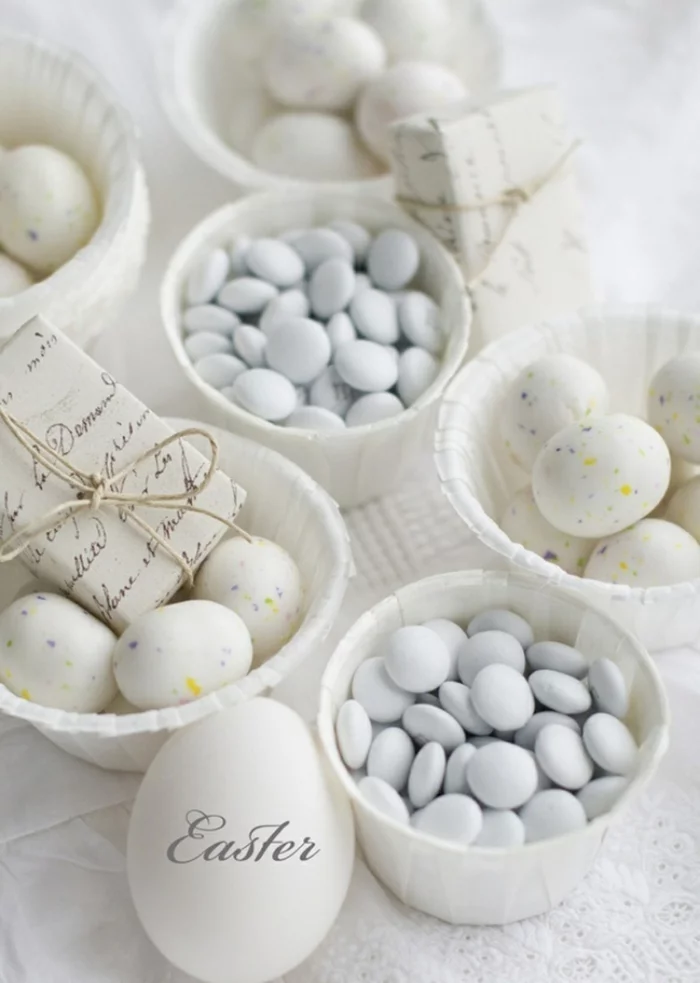 essbare Osterdeko mit Bonbons in Eierform 