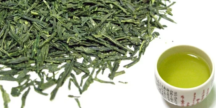 schnell und gesund abnehmen gesunde getränke grüner tee matcha matetee