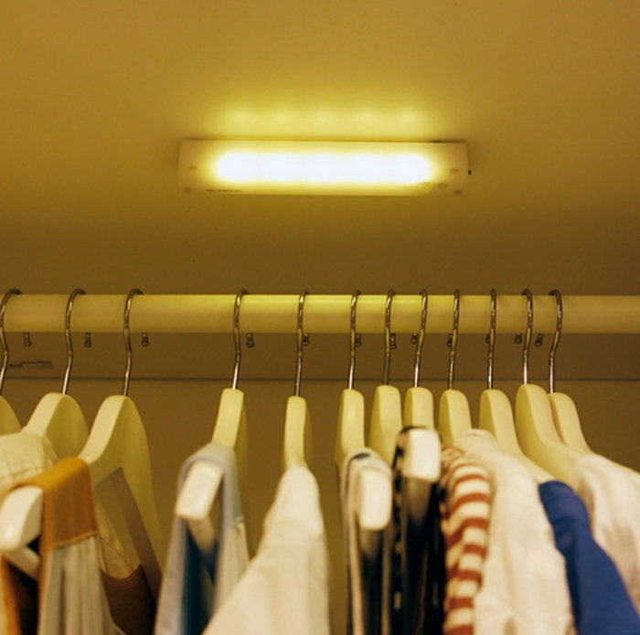 Schrankleuchten - 30 Ideen, wie Sie mehr Licht in den Schrank bringen